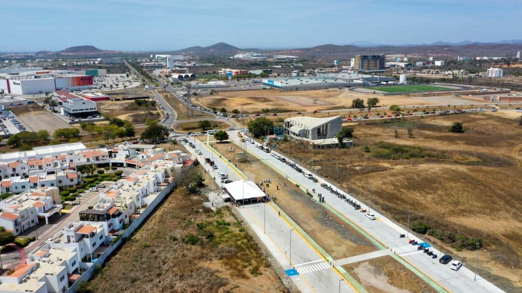 Rocha Inaugura La Avenida Delfín, En Mazatlán - Gobierno Del Estado De ...